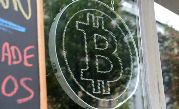 <b>滬指卻跌了10% 比特幣暴漲100% 難道...</b>