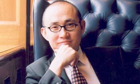 <b>潘石屹開發布會回應：我是人大代表 能往哪里跑</b>