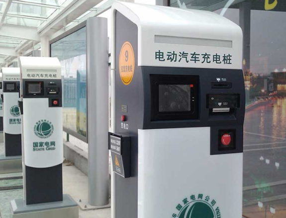 中國企業數倍薪水挖人 韓國電池業界嚇壞了