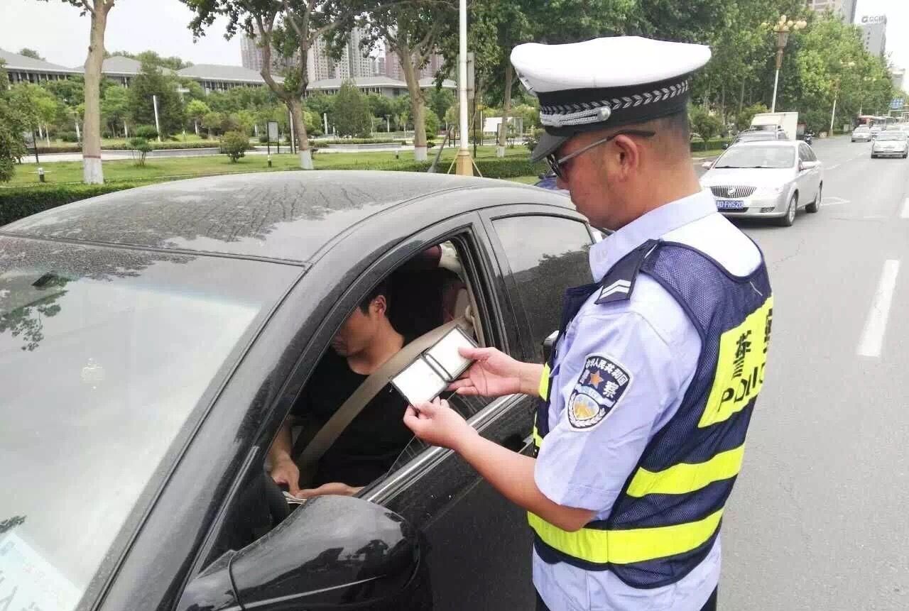 無照駕駛56年!老司機為躲避交警查 竟想到這些招 絕對實用!