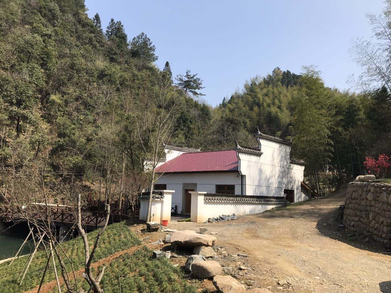 焦點：農民進城落戶條件不得以退出宅基地使用權為依據！