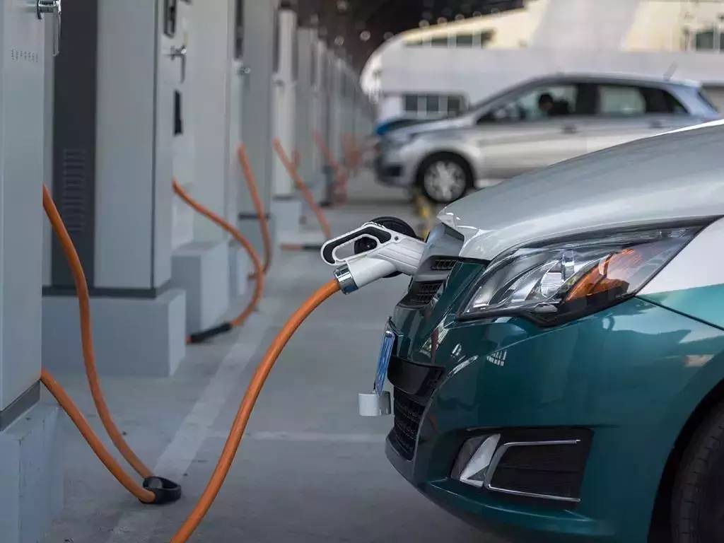 <b>中國新能源車11月份銷量創歷史新高！</b>