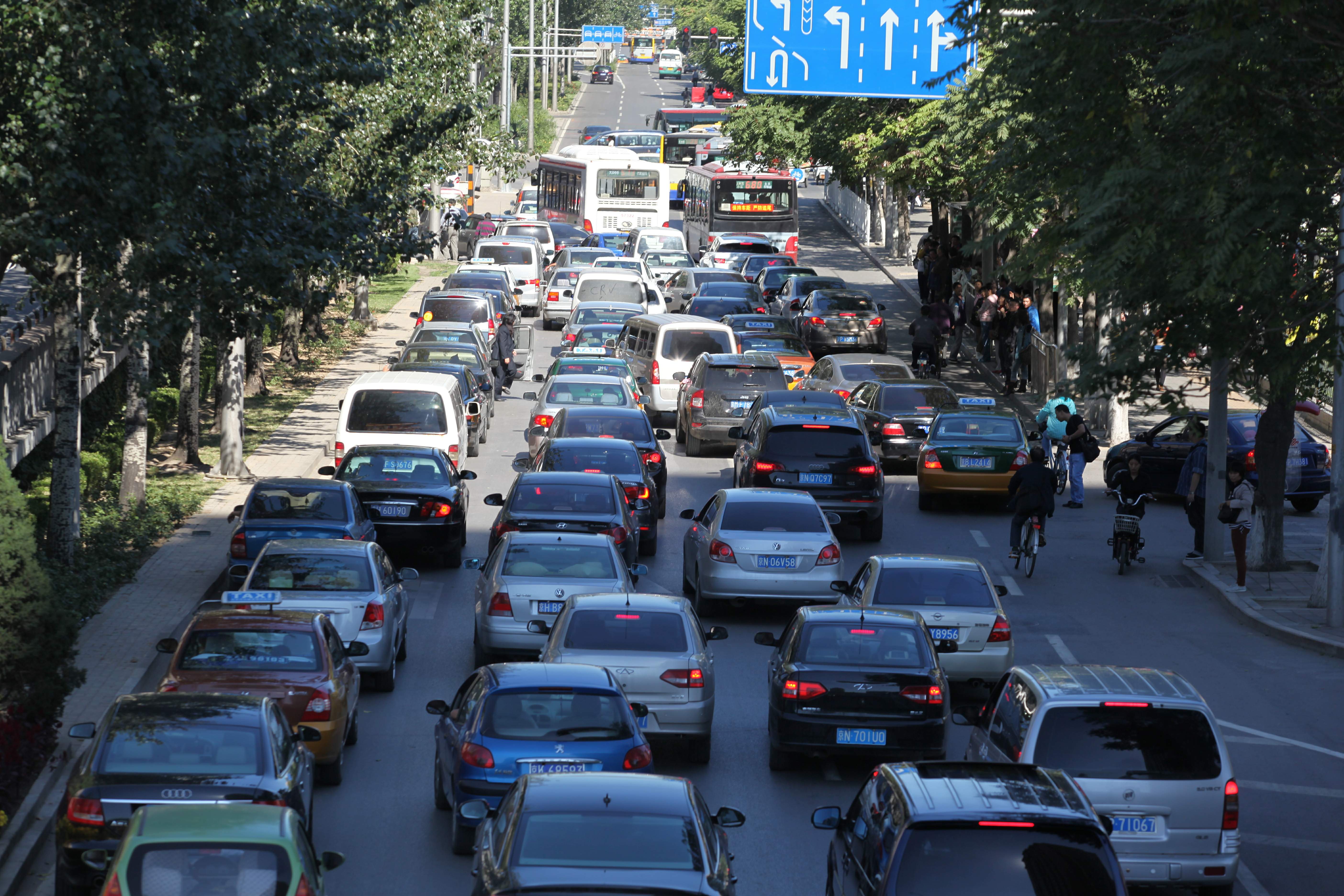 <b>公路限速120km/h，汽車設計時速為什么那么高？</b>