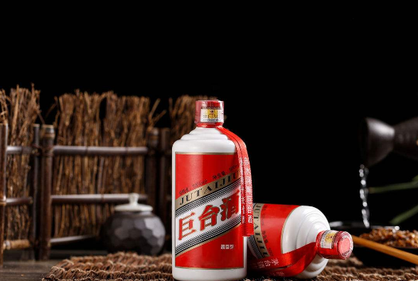 茅臺(tái)登頂?shù)y掩藍(lán)籌頹勢(shì)，這兩只股票憑什么能繼續(xù)持有？