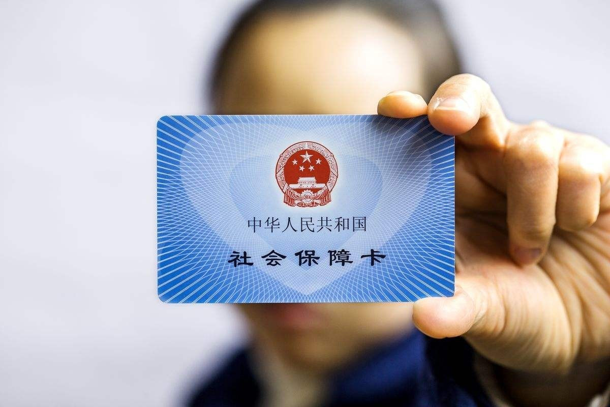 <b>多制度解決因病致貧 今年要使2000萬人享受大病保險！</b>