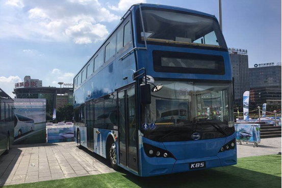 <b>恒指中午急挫453點 科技汽車股跑輸</b>