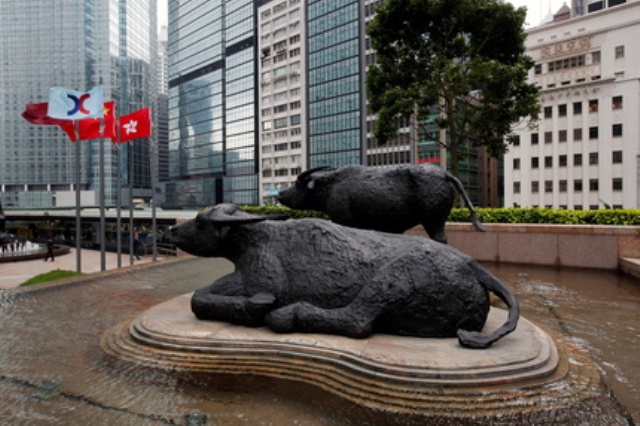 港股插568點收兩周低成交一個月最旺