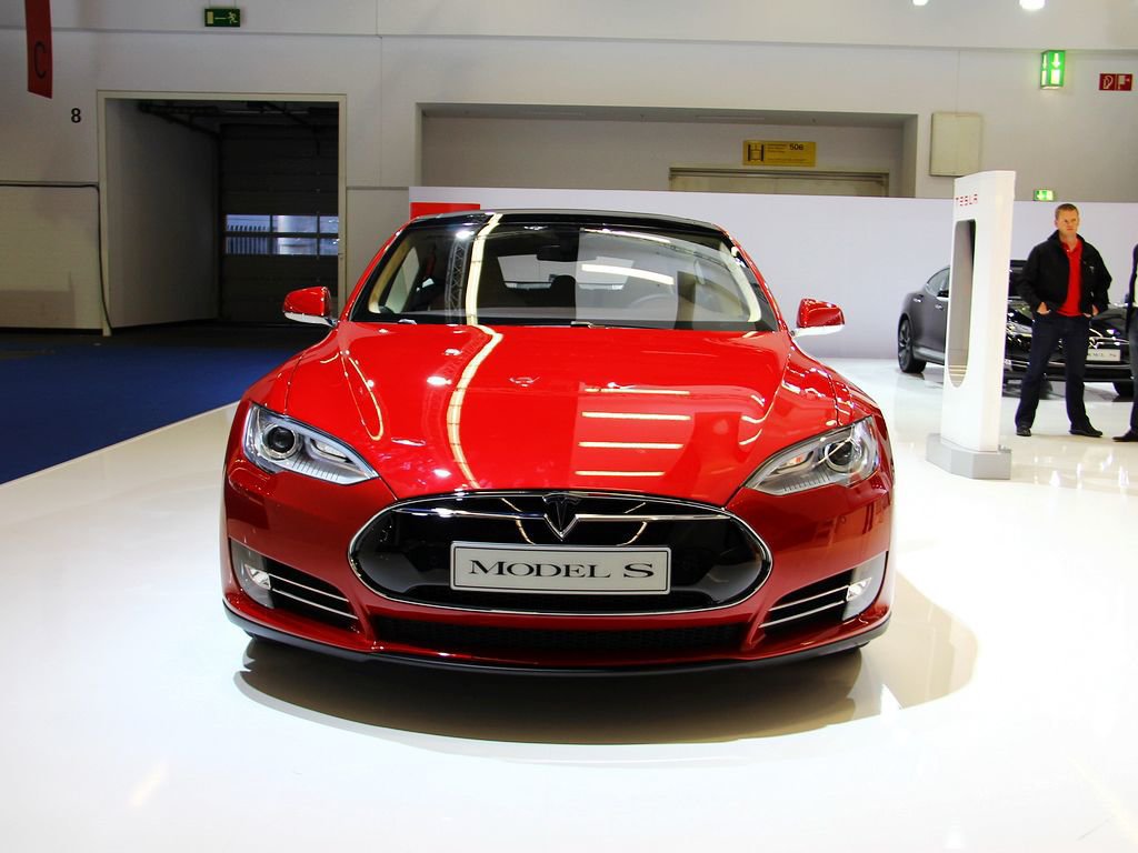 <b>特斯拉Model S撞上警車，正在接受調查！</b>