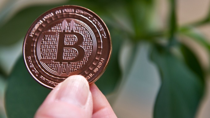<b>SEC駁回9支比特幣ETF申請數位貨幣整體下挫</b>