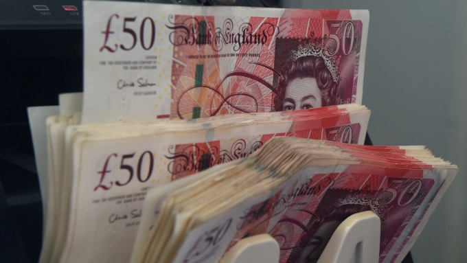 英國脫歐傳利好 英鎊盤中飆升逾150點(diǎn)