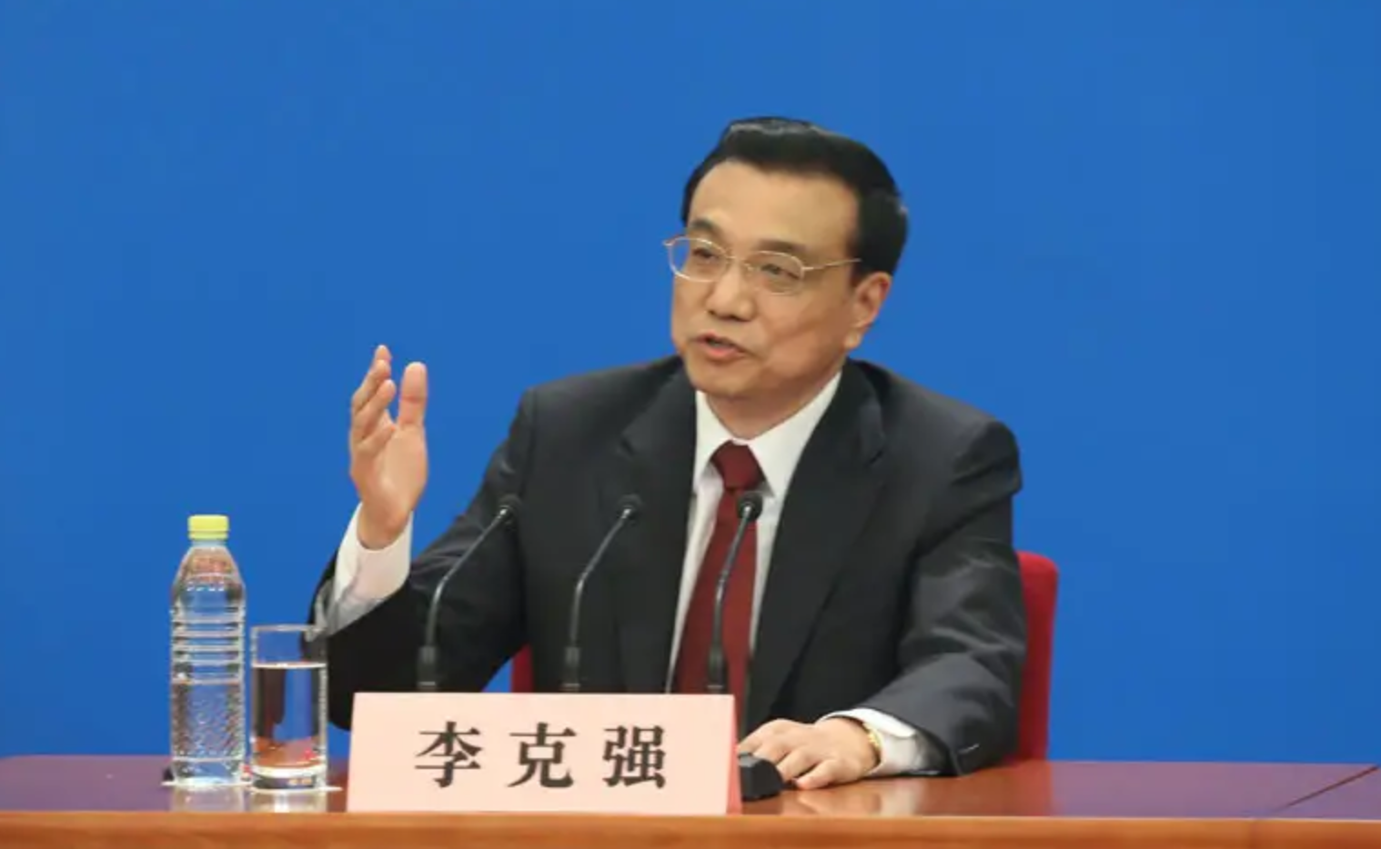 國常會：財政貨幣政策以就業優先導向