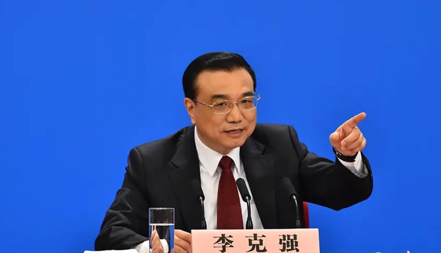 <b>李克強：支持平臺經濟境內外上市</b>