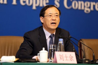 劉士余炮轟市場亂象！“喊話式監管”是否值得提倡？