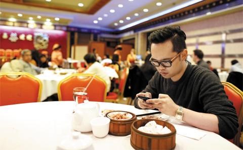 為什么不但單身還窮？單身狗的消費(fèi)陷阱要小心