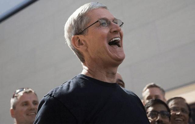 創業資訊：看了庫克的年收入才知道 iPhone X只是一杯咖啡錢