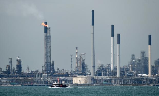 <b>皇家殼牌的石油被偷了：新加坡破獲重大跨國“竊油”案</b>