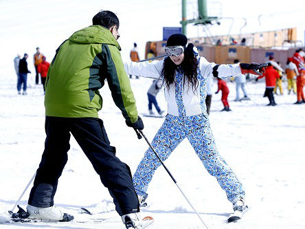 中國致力打造滑雪勝地：至少800個場地，吸引3億人參加