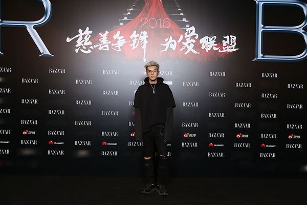 吳亦凡傳遞正能量 粉絲自發公益百余項