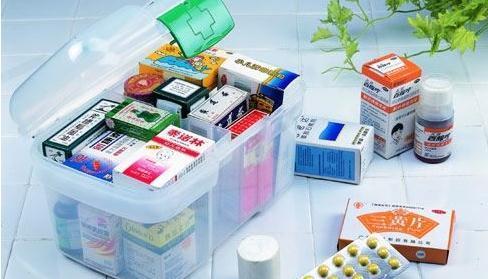 家庭過期藥17城線上回收:掃一掃，召喚快遞員上門免費(fèi)回收
