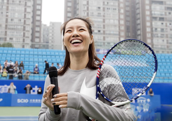 名人語(yǔ)錄 李娜為小選手言傳身教：復(fù)制李娜不如闖出自我