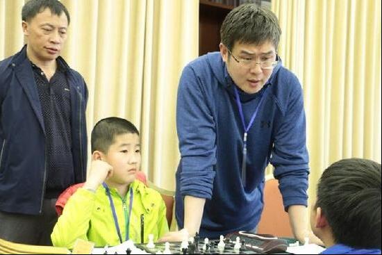 創(chuàng)業(yè)資訊：從棋手家長到國象拓荒者 他為兒子投身國象創(chuàng)業(yè)