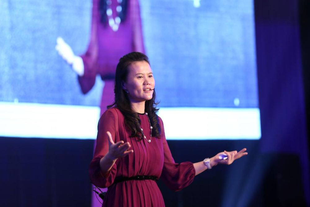 名人語錄 彭蕾：一年香 三年醇 五年陳 這是對員工有情的回應