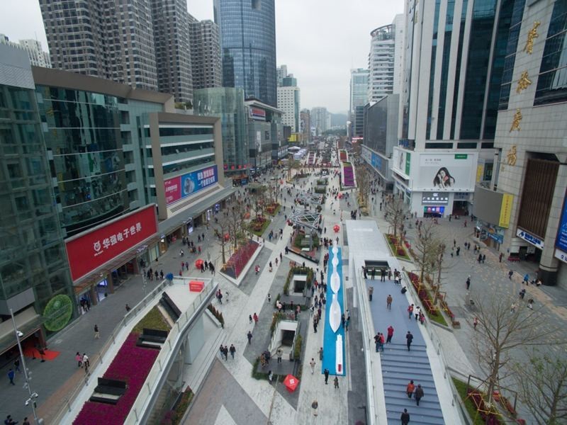 又一場輪回：華強北手機店少了，小吃店多了