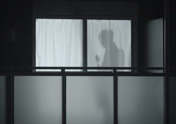 創(chuàng)意營銷：面向獨居女性 日本研發(fā)“窗簾上的男人”