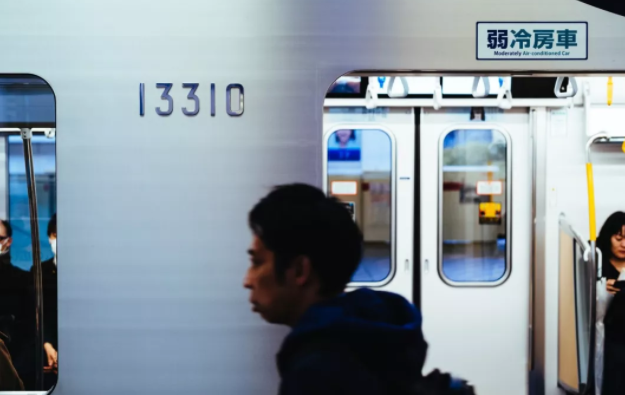 財經365獨家評論：美元穩步攀升 英鎊重挫領跌非美