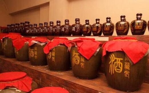國內(nèi)首家千億酒企