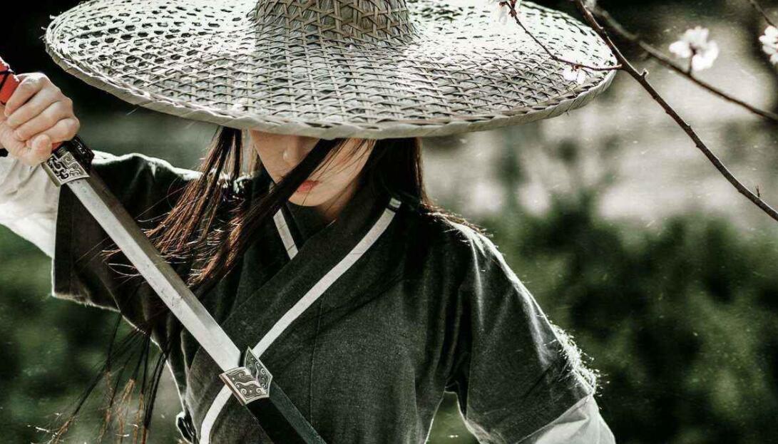 黃金一度閃崩逾110美元 美聯儲發出警告