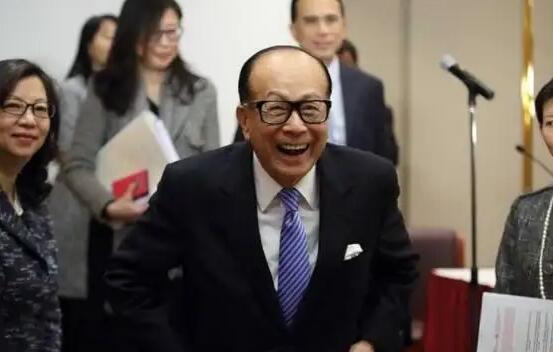 李嘉誠甩賣英國資產套現60億