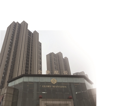 要求交100萬(wàn)元認(rèn)籌金的該揚(yáng)州樓盤(pán)。陳詠 攝