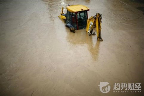 智利荒漠地區Antofagasta近日迎來暴雨，導致智利北部的礦暫停了