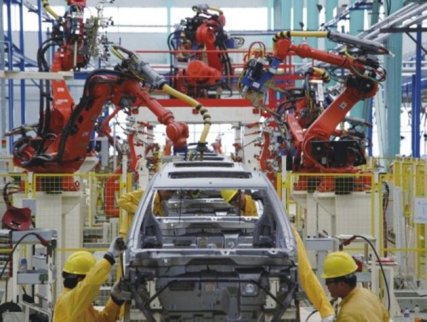 新能源汽車市場遭遇成長陣痛 發展機遇在于完善產業鏈