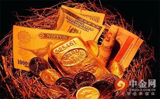 具體數據顯示，截至7月11日當周，基金經理將黃金期貨的投機性多頭削減6161個至12.3619個；與此同時，空頭合約增加4306個至10.0397個。根據數據顯示，黃金的看漲頭寸處于2016年1月以來的最低水平；與此同時，不斷上漲的拋售壓力導致黃金價格跌至4個月低點。