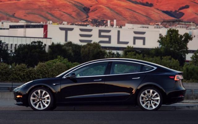 特斯拉Model 3預訂者何時能買到車？看起來不容樂觀