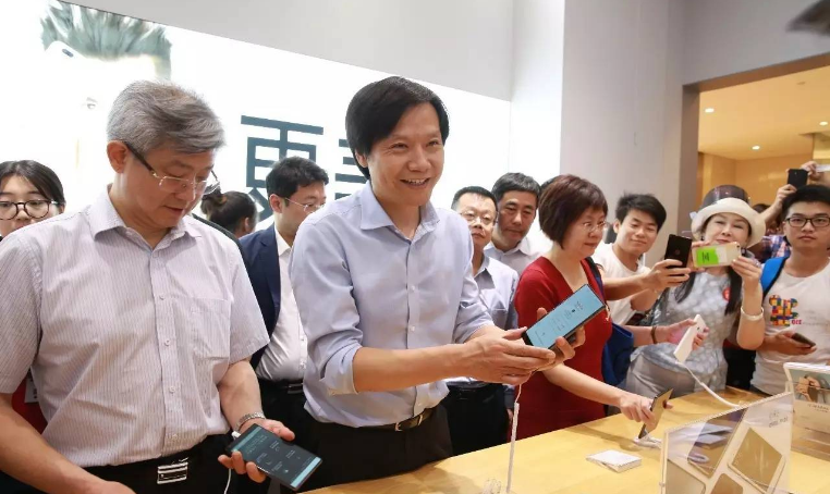 創(chuàng)業(yè)資訊：小米成功逆襲！靠的是什么？