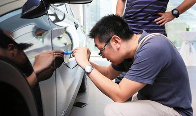 驗(yàn)車小細(xì)節(jié) 4S店銷售把你當(dāng)做老司機(jī)