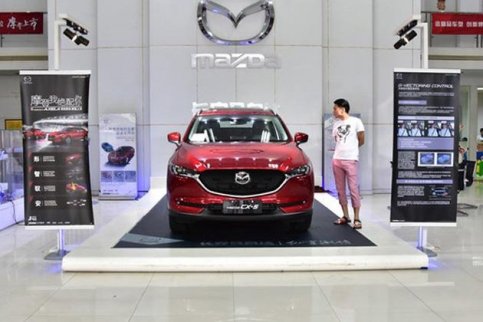 日系SUV新王者 馬自達全新CX-5展車抵達4S店