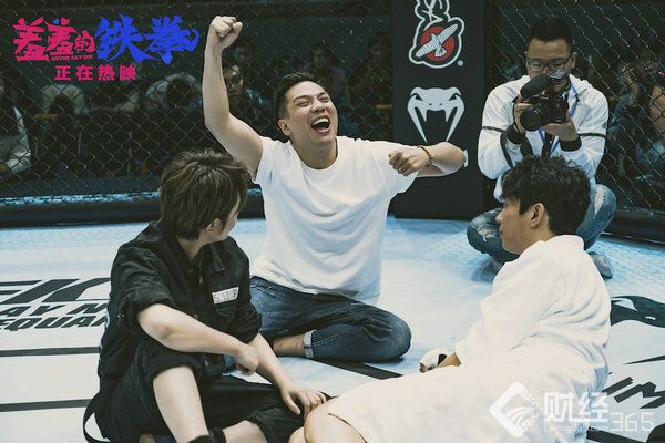 新三板財經|《羞羞的鐵拳》上映10天票房超15億  開心麻花將要跨越式成長？