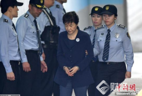 樸槿惠拘留期限將至 今日開庭決定是否釋放