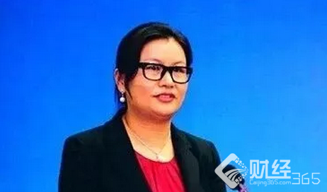 被逼出來(lái)的周群飛 從打工妹變身“手機(jī)玻璃女王”