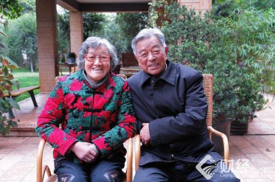 褚時健背后的女人，70歲陪丈夫東山再起！