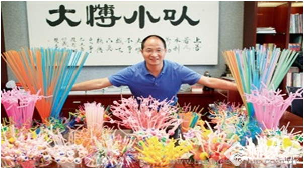 一根吸管才賺8毫錢！“末代貨郎”愣是賣成了“吸管大王”！