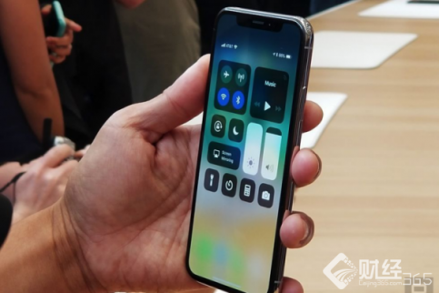 蘋果工程師的女兒曬iPhone X！結果…坑爹了！！