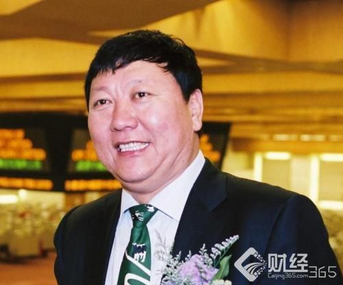 “功高震主”離開伊利 8年奮起，創立蒙牛 他是一個怎樣的人？