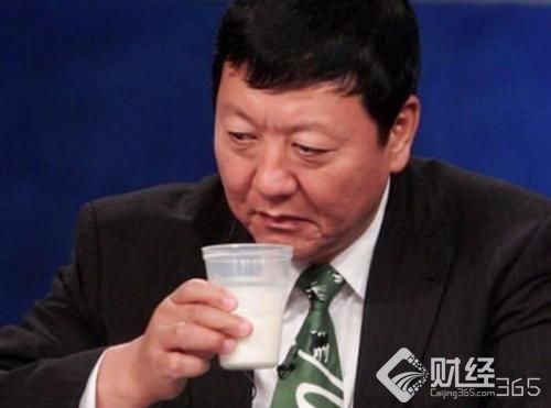 “功高震主”離開伊利 8年奮起，創立蒙牛 他是一個怎樣的人？