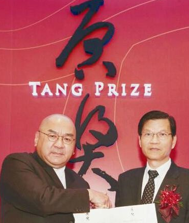 揭秘尹衍梁從流氓小混到萬億公司霸道總裁的完美蛻變！