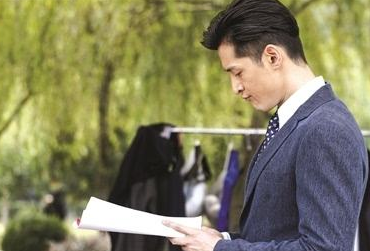梅長蘇的《獵場》鄭秋冬迷失 巴菲特建議：投資自己